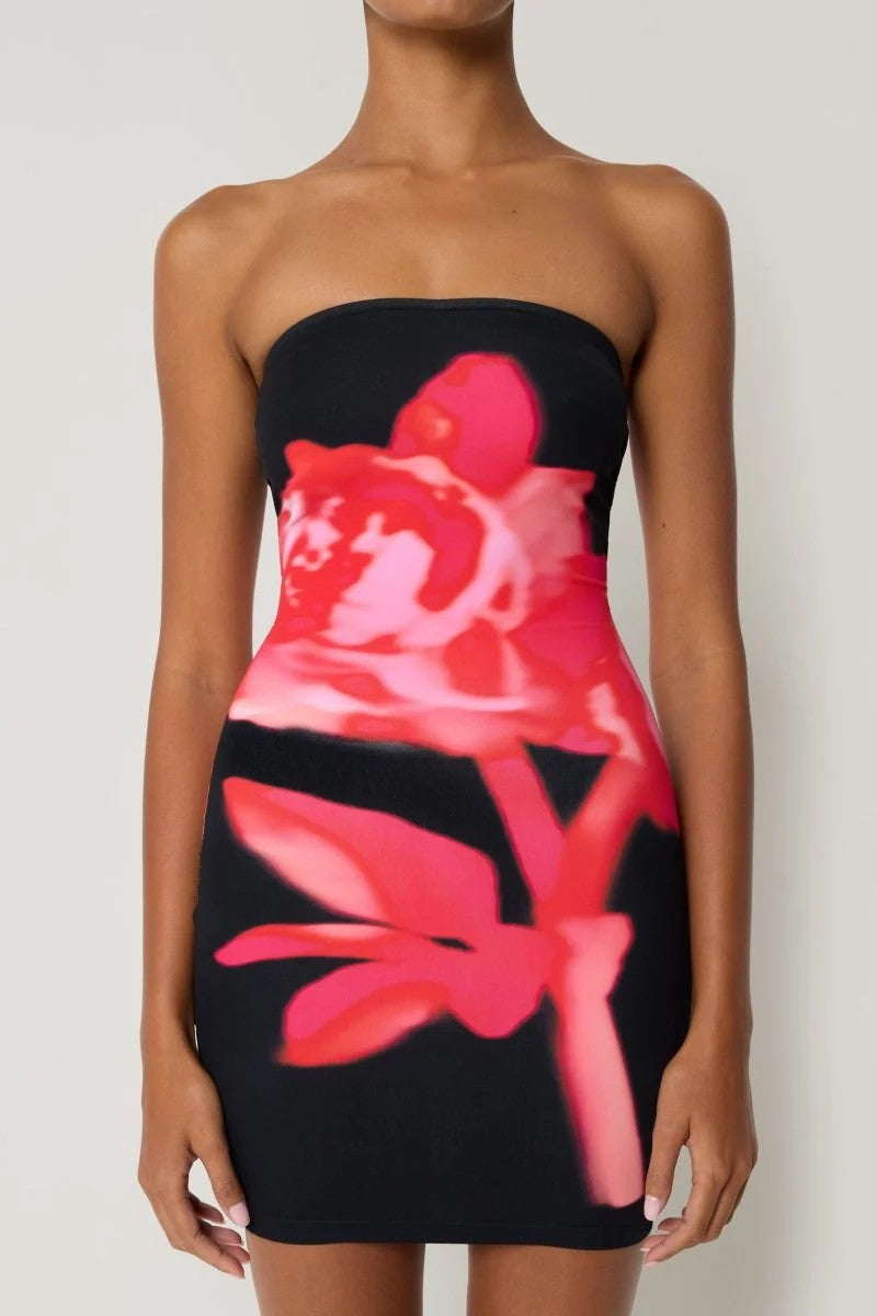 PK24-5047P-F032_BLACKPEONY_1977_1920x_3e7c8b5b-34b2-4c33-a5b2-b88a18be6011.jpg